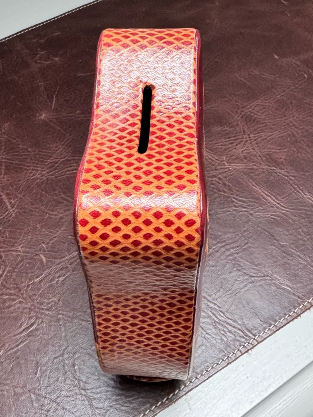 Leather Owl Piggy Bank/vintage money box. - Picture 3 of 6